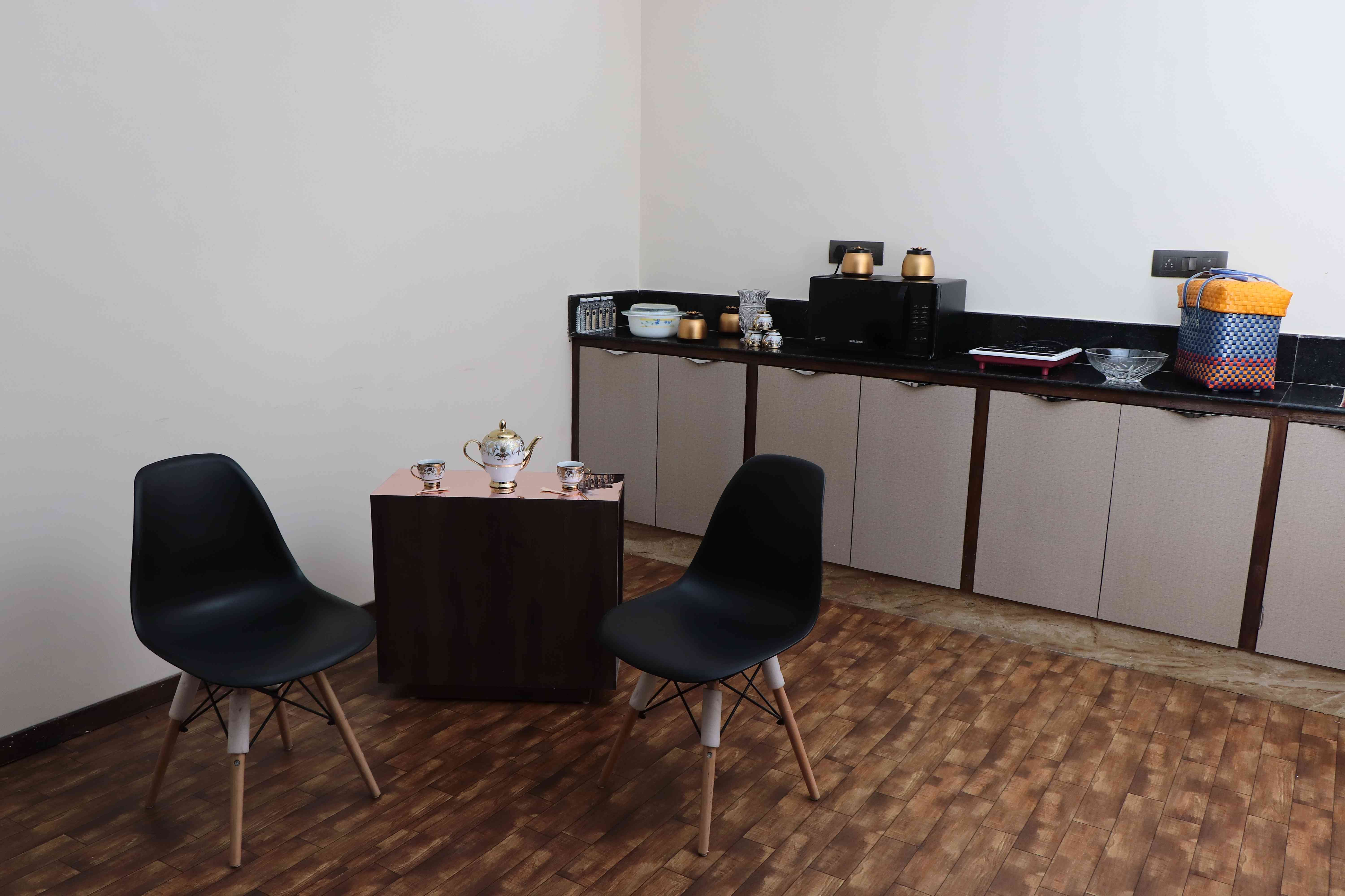 In-house Cafeteria for Wellness Seekers